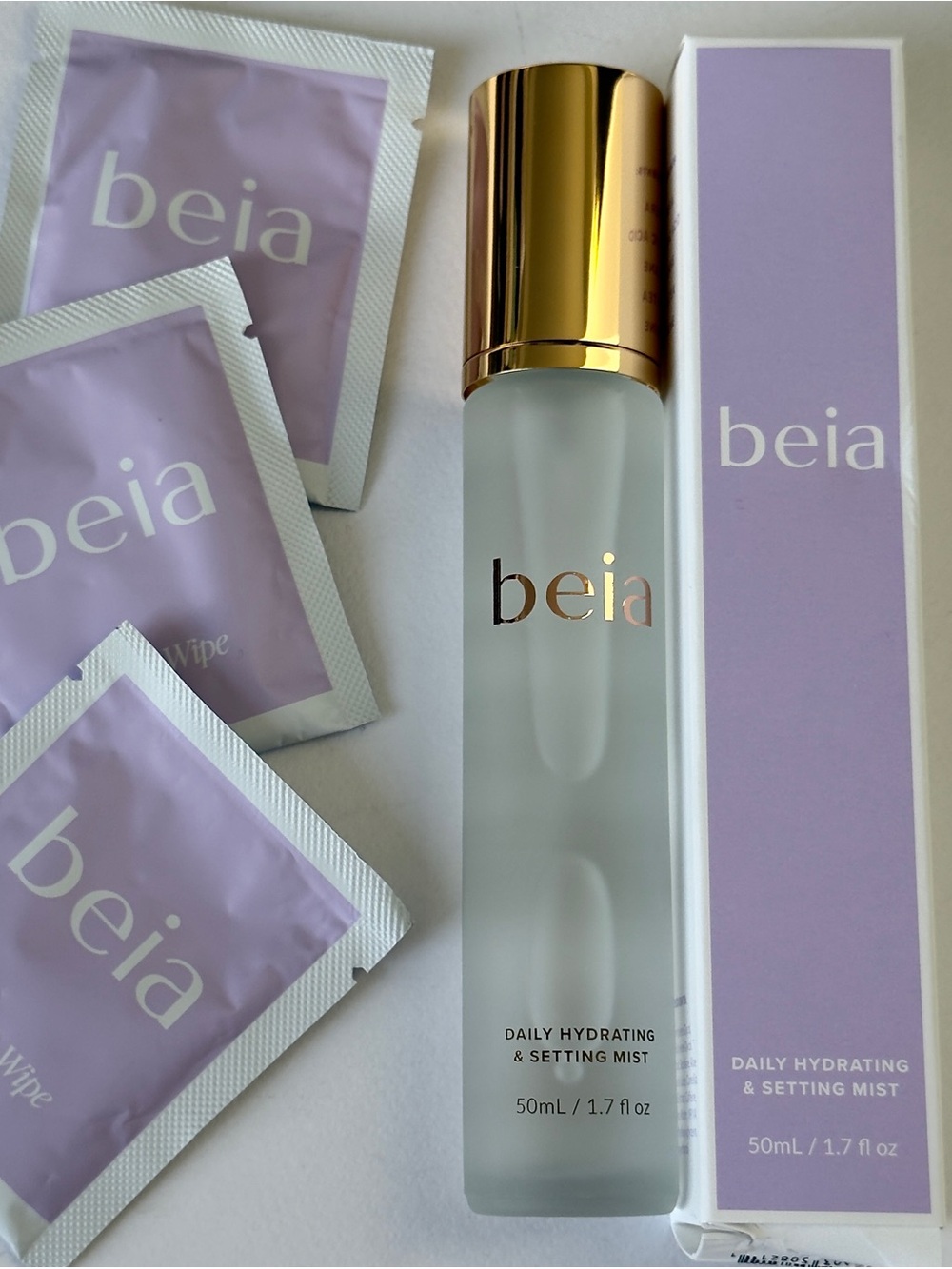 Set of Mist + 3 Refreshing Wipes. Beia Brand. Daily Hydrating & Setting Mist.